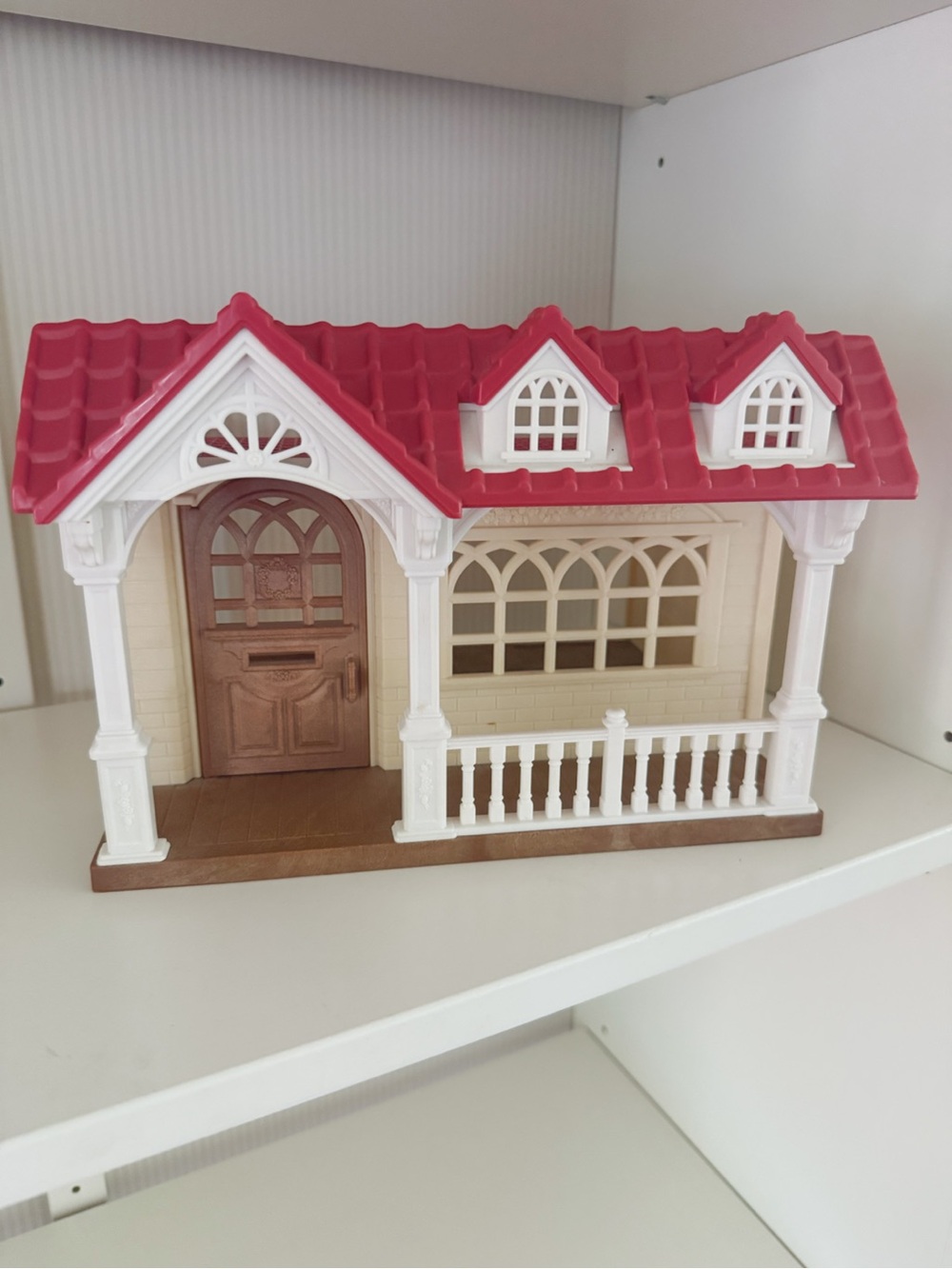 Epoch Sylvanian Families Calico Critters Sweet Raspberry Home Dollhouse House